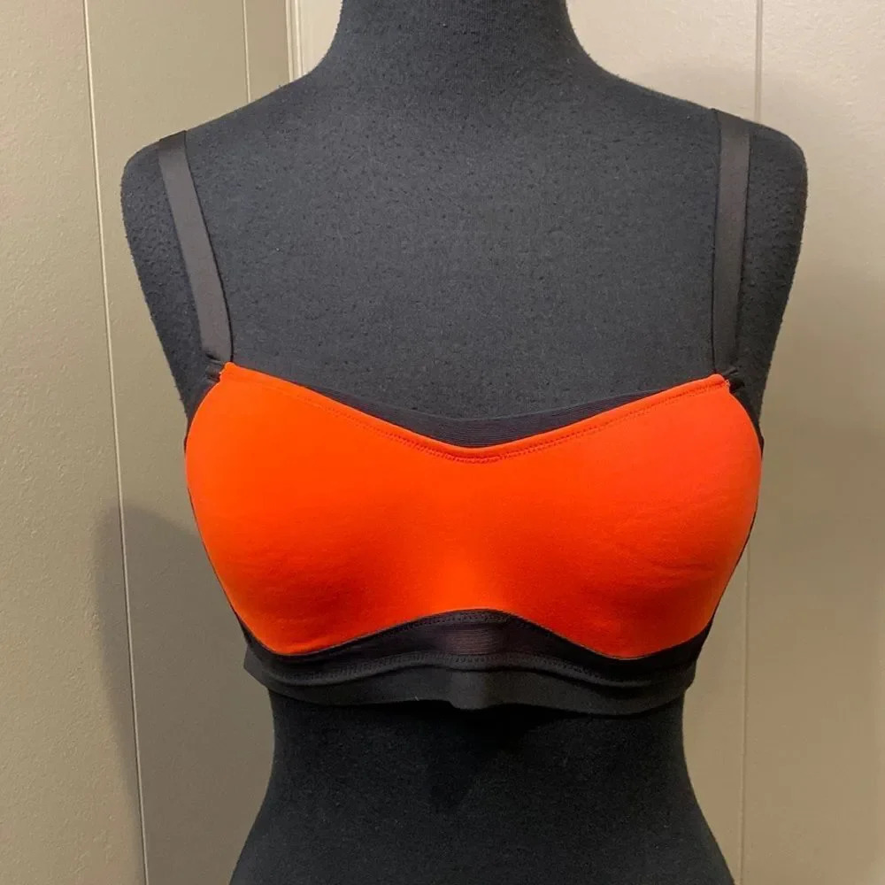 NWT Moving Comfort Bra Medium 34AB-36A Red/Black